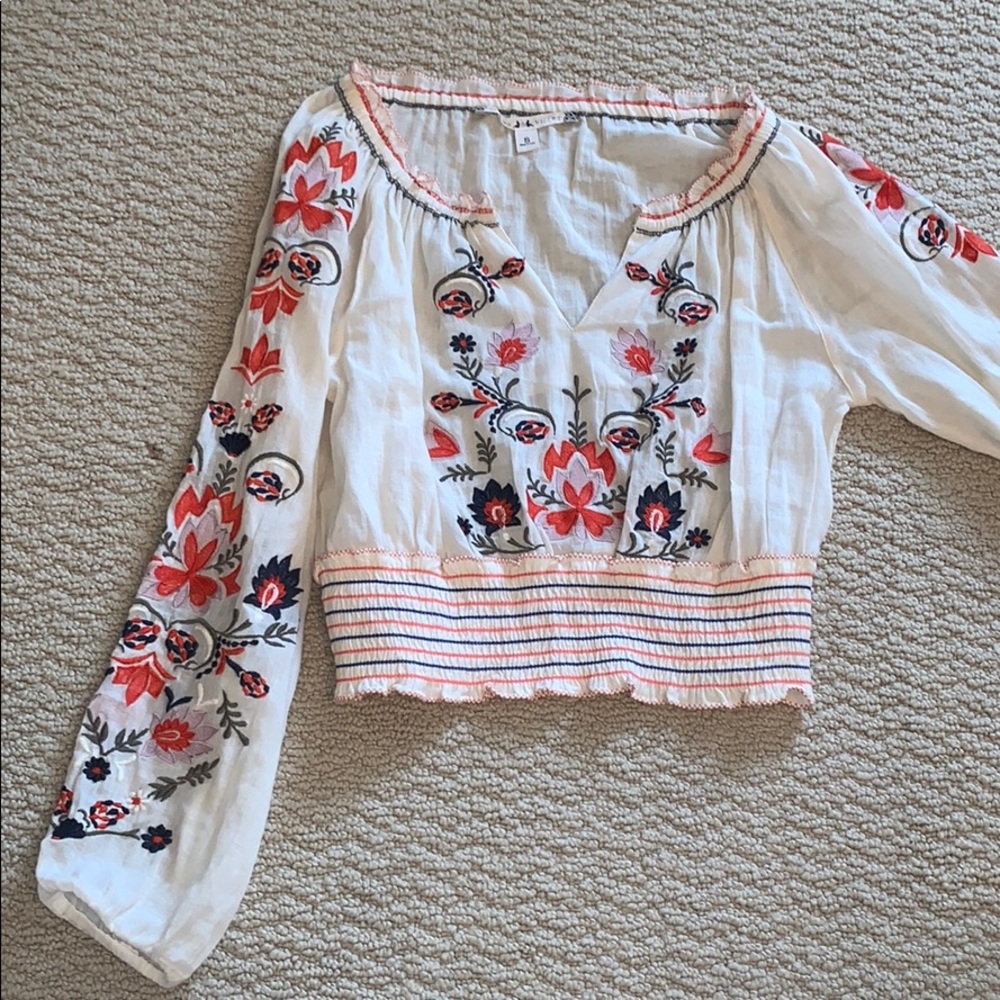 Embroidered shirt